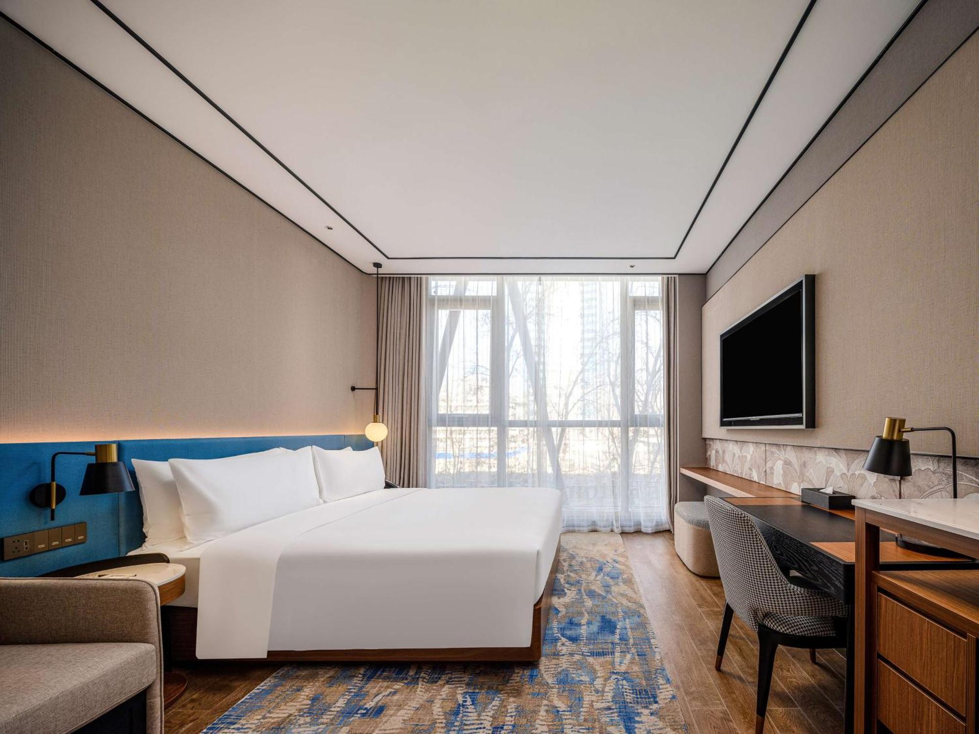 Hilton Garden Inn Beijing Guomao Exteriör bild