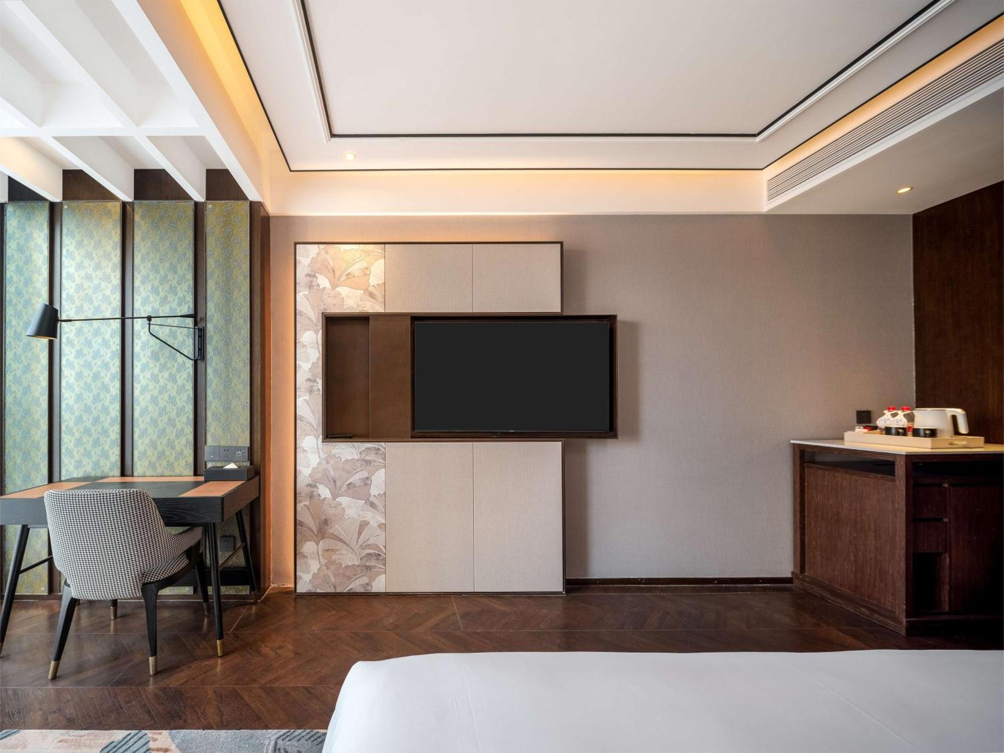 Hilton Garden Inn Beijing Guomao Exteriör bild